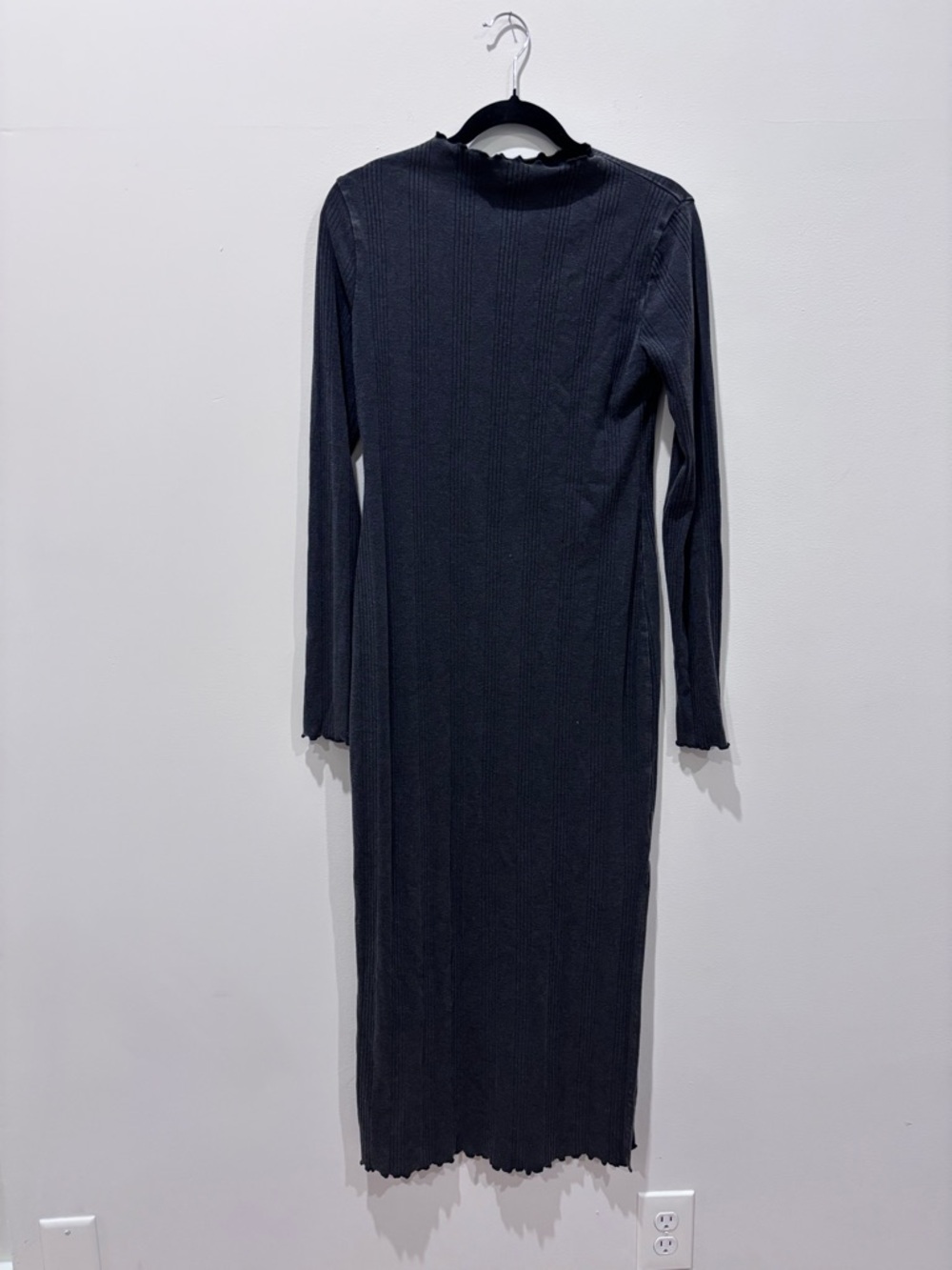 Treasure & Bond Black Ribbed Long Sleeve Midi Dress